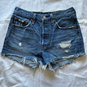 Levi’s 501 Distressed Denim Shorts!